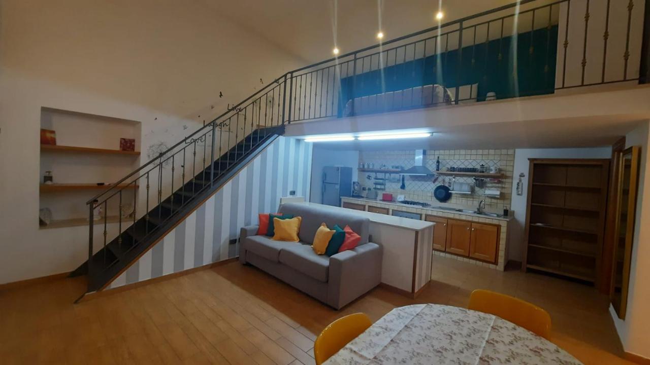 White Home Quartieri Spagnoli Naples Luaran gambar