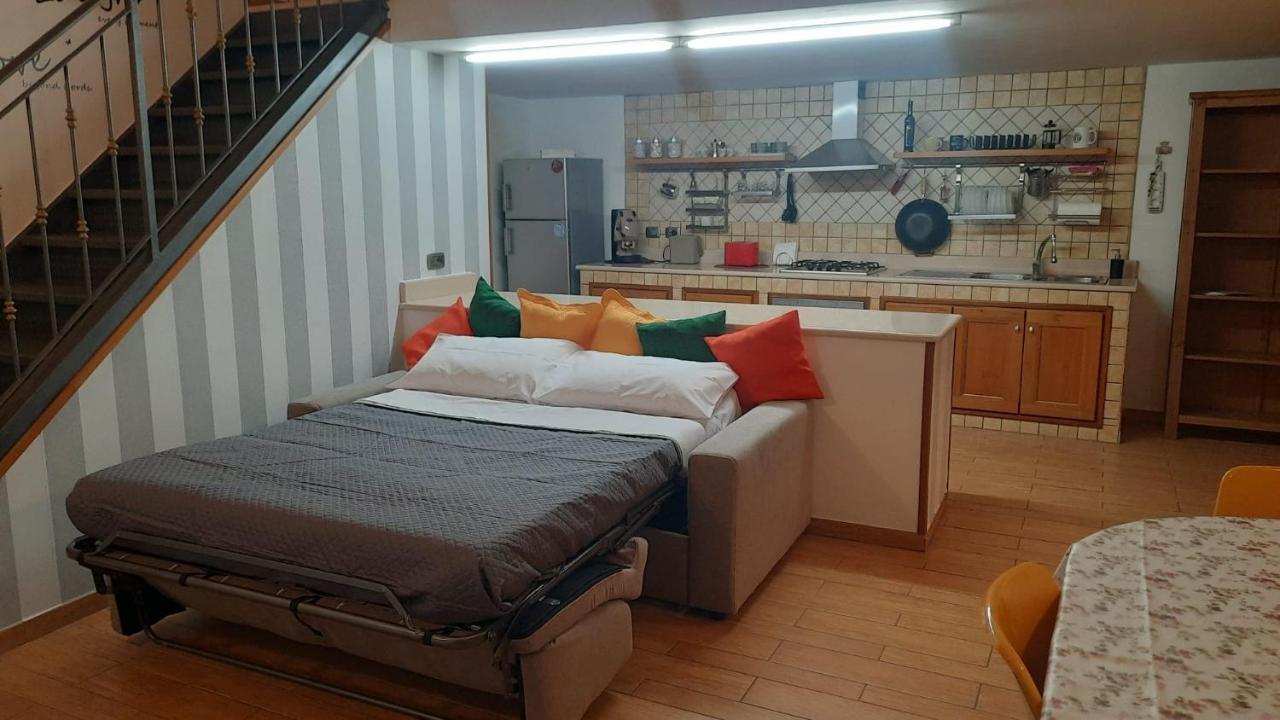 White Home Quartieri Spagnoli Naples Luaran gambar