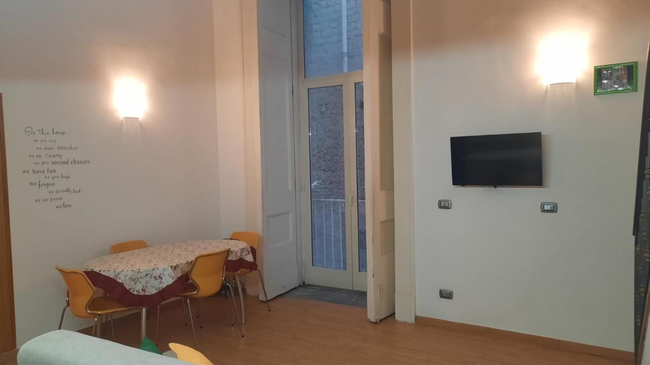 White Home Quartieri Spagnoli Naples Luaran gambar