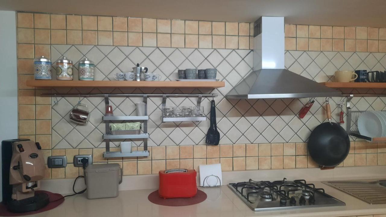 White Home Quartieri Spagnoli Naples Luaran gambar