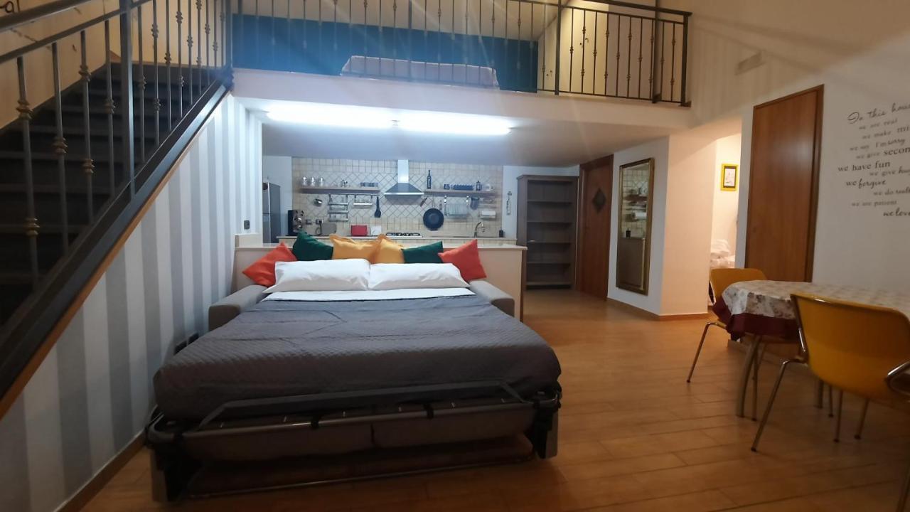 White Home Quartieri Spagnoli Naples Luaran gambar