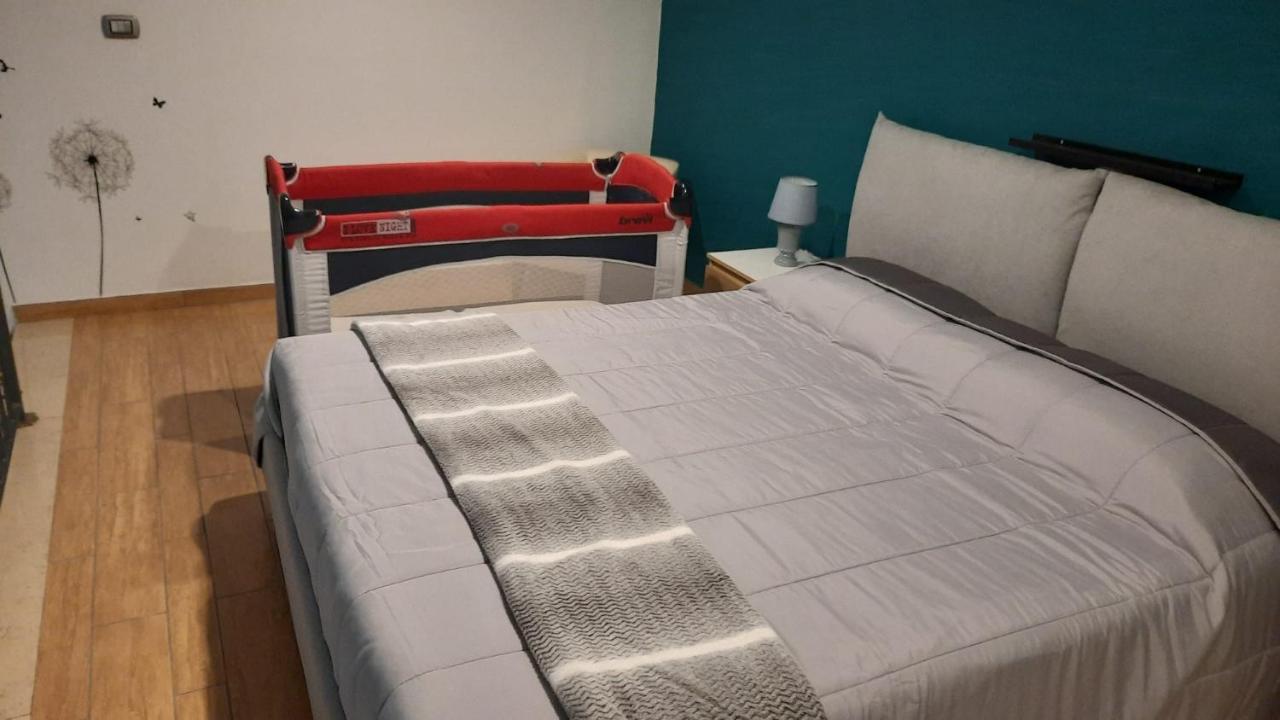 White Home Quartieri Spagnoli Naples Luaran gambar