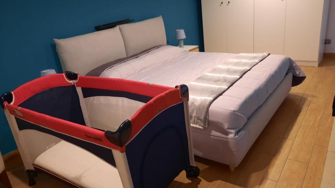 White Home Quartieri Spagnoli Naples Luaran gambar